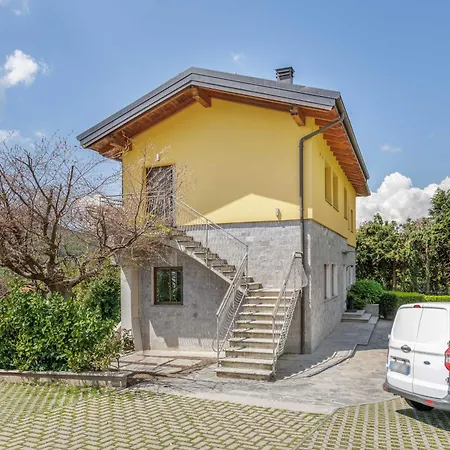 & Whispers - Among And Switzerland Apartmán